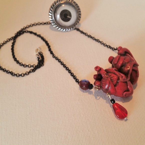 HANDMADE Flesh and blood siamese hearts necklace - Picture 2 of 5